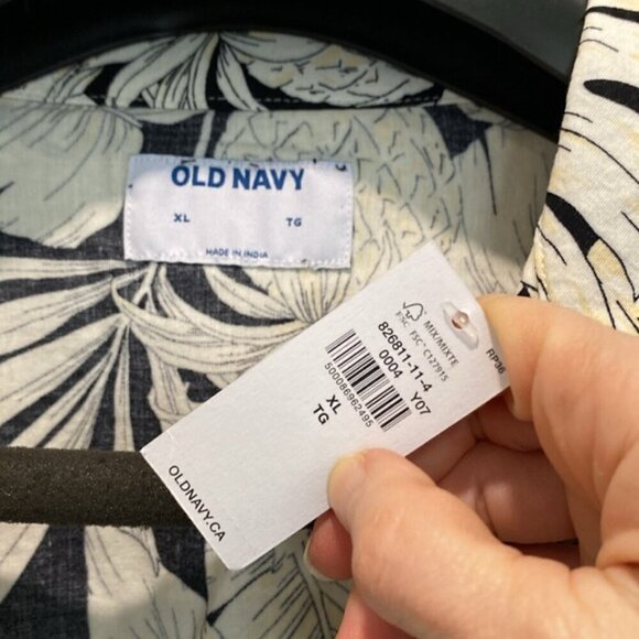 Old Navy Classic Fit Everyday Palm Leaf Shirt Size XL - Picture 7 of 9